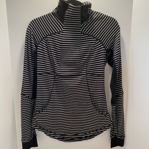 Lululemon Base Runner 1/2 Zip Black/White
